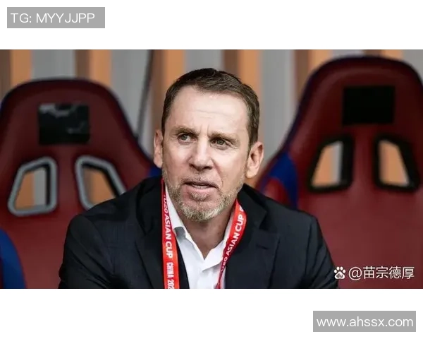 北京足球队灵活战术解析与球队发展新方向探讨