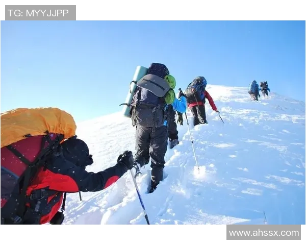 南京极限运动队攀岩联赛转型之路探索与挑战的精彩旅程 南京极限运动队攀岩联赛转型之路探索与挑战的精彩旅程