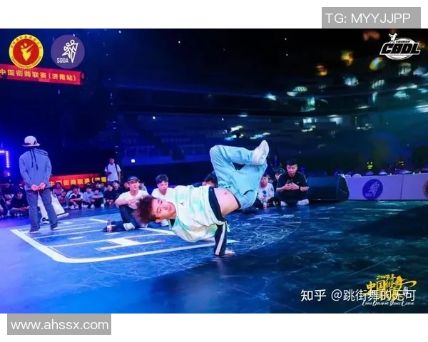 武汉街舞队与重庆街舞队技术对决赛后分析与精彩瞬间回顾